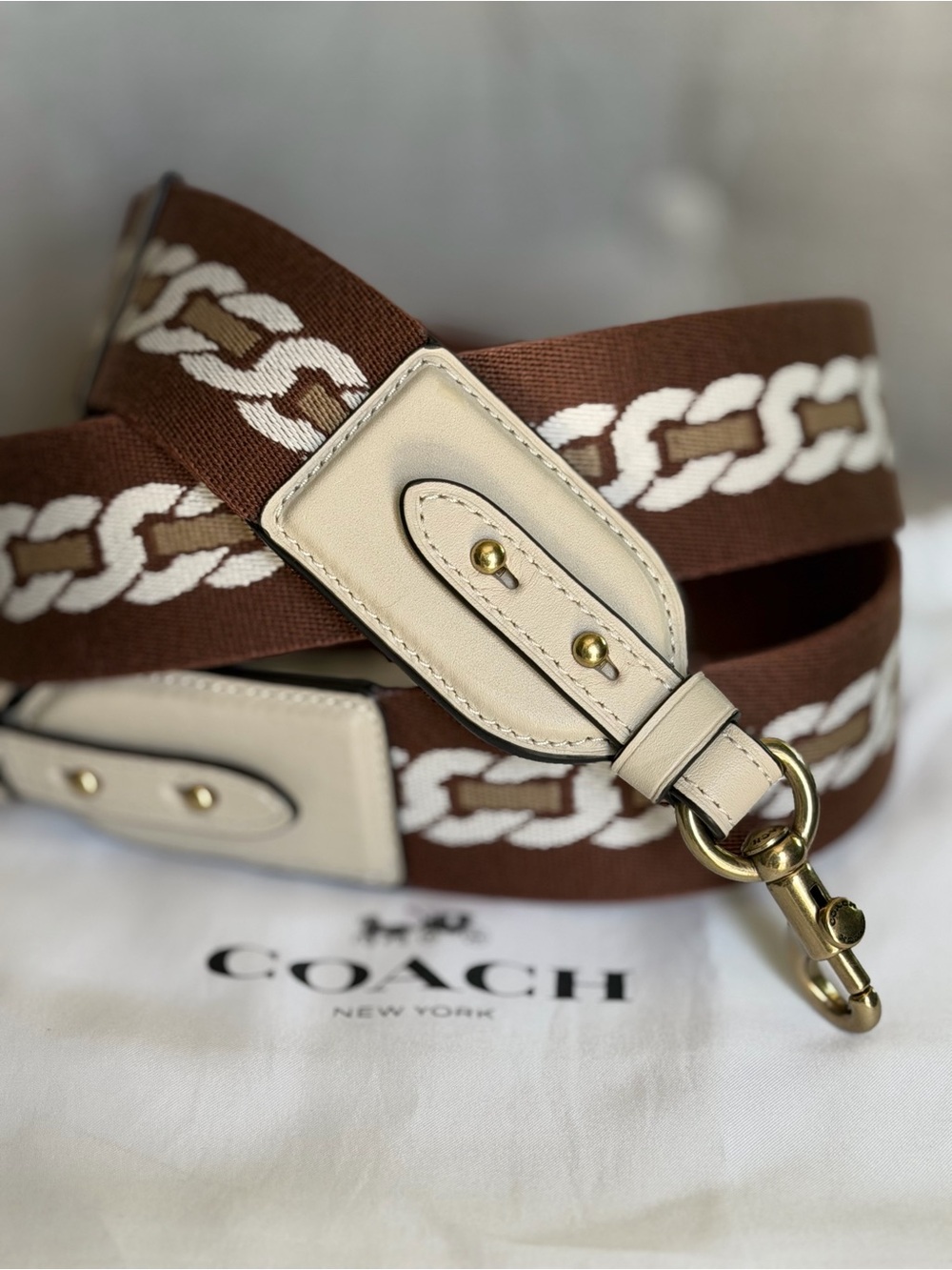 COACH Novelty Adjustable Reversible Guitar Shoulder Strap Brown Chalk Leather - Picture 4 of 16